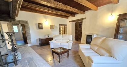 Stone house La Cavina 83 Location Fantella Premicuore