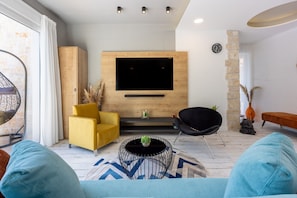 Living area - Stunning villa on Liebespfad with private pool, sea view, mosquito nets, BBQ area (Crikvenica)