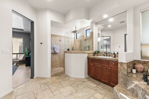 Shower, jetted bath, hair dryer, towels - Carefree Casa: Resort-Style Home w/Heated Pool+Spa, Arcade, Pizza Oven & Casita (Indio)