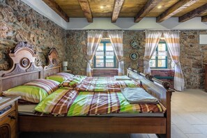 2 camere, una scrivania, Wi-Fi gratuito, lenzuola