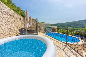 Pool - Mediterranean and dog-friendly finca with private pool, barbecue area, private parking (Bribir)