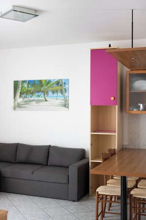 Apartment, 1 Schlafzimmer, Balkon, Stadtblick | Wohnzimmer