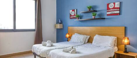 2 soverom, strykejern/-brett, reiseseng for barn og wi-fi