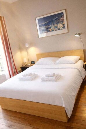 Iron/ironing board, free WiFi, bed sheets - Le Poétique - Paris 12 (Paris)