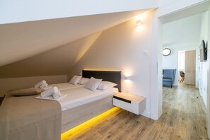 Schreibtisch, kostenloses WLAN, Bettwäsche