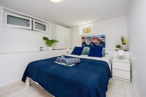 Schreibtisch, kostenloses WLAN, Bettwäsche
