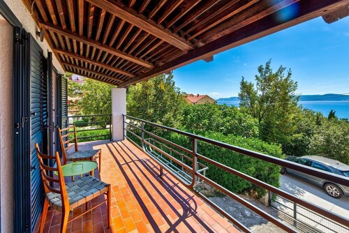 Mediterranean house just 350 metres from the beach with sea views, washing machine, smart TV