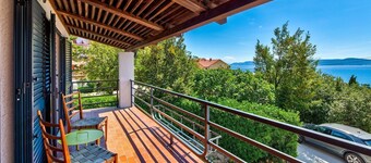 Mediterranean house just 350 metres from the beach with sea views, washing machine, smart TV