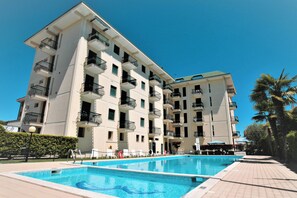Apartment, 1 Bedroom, Balcony, City View | Kolam renang | Kolam renang terbuka 