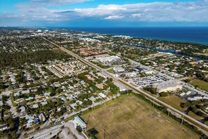 Aerial view - 3 Miles to Atlantic Ave - Dolphin Point (Delray Beach)
