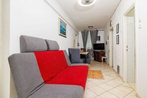 Living area - Dog-friendly apartment just 130 metres from the beach with 3 parking spaces, 4 air conditioners, WiFi (Dramalj)