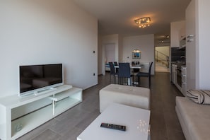 Living area - Fantastic apartment just 100 metres from the beach with stunning sea views, sauna, whirlpool (Dramalj)