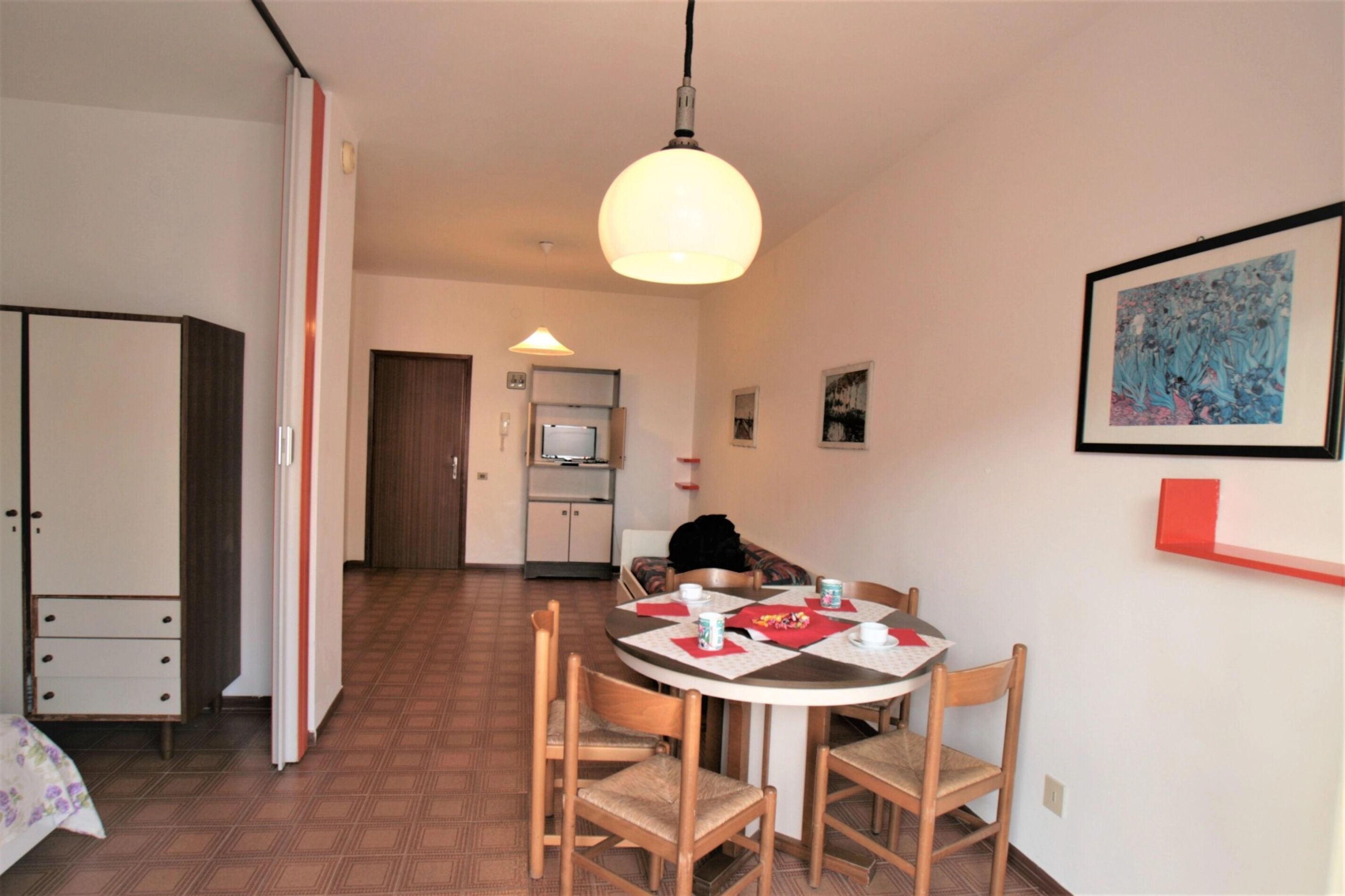 Estúdio, 1 quarto, sacada, vista para a cidade | Sala de jantar