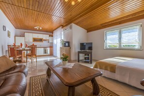 2 Schlafzimmer, Schreibtisch, kostenloses WLAN, Bettwäsche