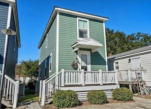 Exterior - The Sage Cottage, A Cozy Retreat in Ocean Springs (Ocean Springs)