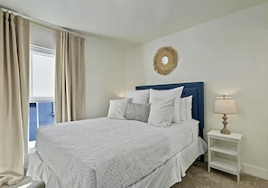 2 bedrooms, iron/ironing board, WiFi, bed sheets - The Sage Cottage, A Cozy Retreat in Ocean Springs (Ocean Springs)