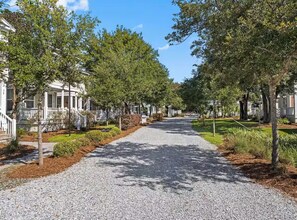Property grounds - The Sage Cottage, A Cozy Retreat in Ocean Springs (Ocean Springs)