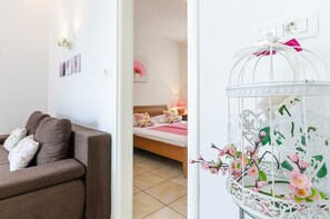 Bureau, Wi-Fi gratuit, draps fournis