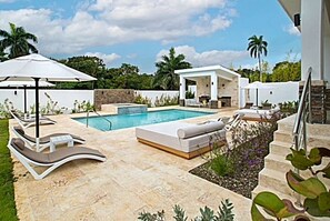 Pool - Luxury 5-Bedroom Villa Park #10 - Real Estate Green-band All-Inclusive (Puerto Plata)