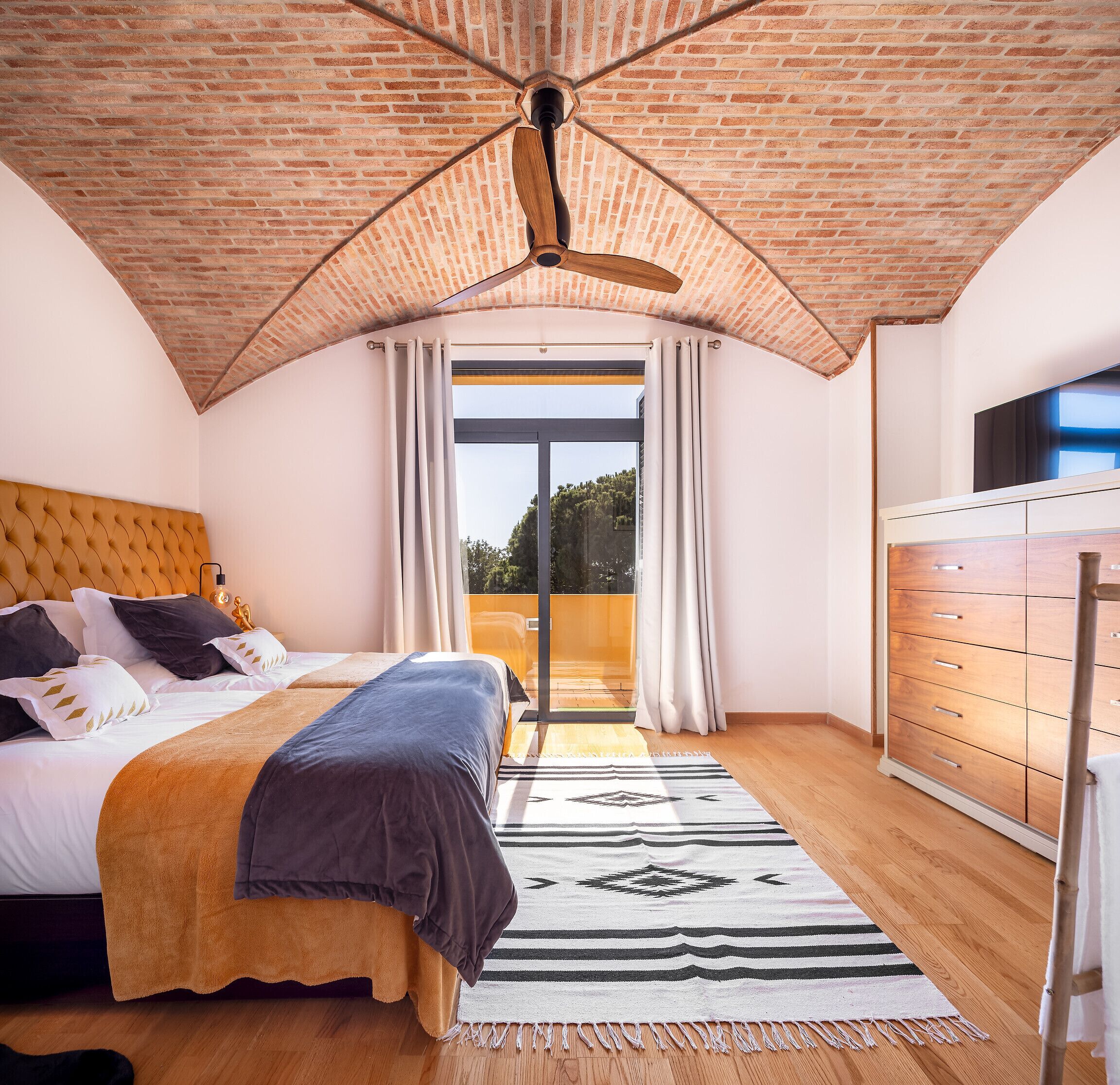 5 chambres, fer et planche à repasser, Wi-Fi gratuit, draps fournis