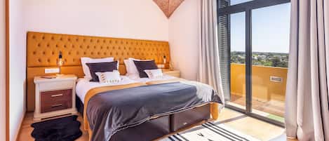 5 間睡房、熨斗/熨衫板、免費 Wi-Fi、床單