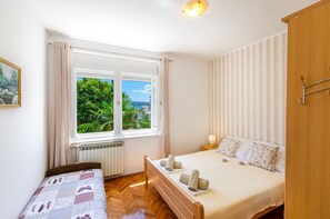 Schreibtisch, kostenloses WLAN, Bettwäsche