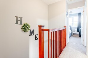 Interior - Spacious 3-Bedroom Home with Fast Wi-Fi Near M4, M5 & M32 (Bradley Stoke)