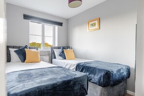 3 dormitorios, tabla de planchar con plancha, wifi y ropa de cama