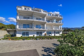 Exterior - Romantic studio apartment with breathtaking sea views (Crikvenica)