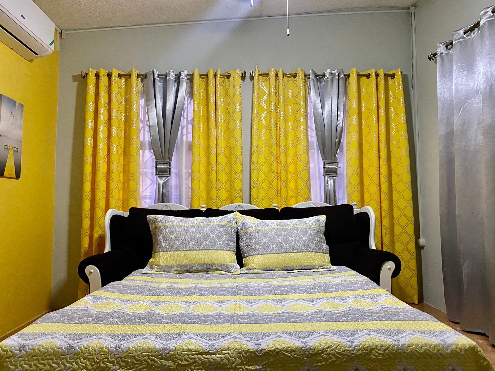 3 habitaciones, escritorio, tabla de planchar con plancha y wifi gratis 