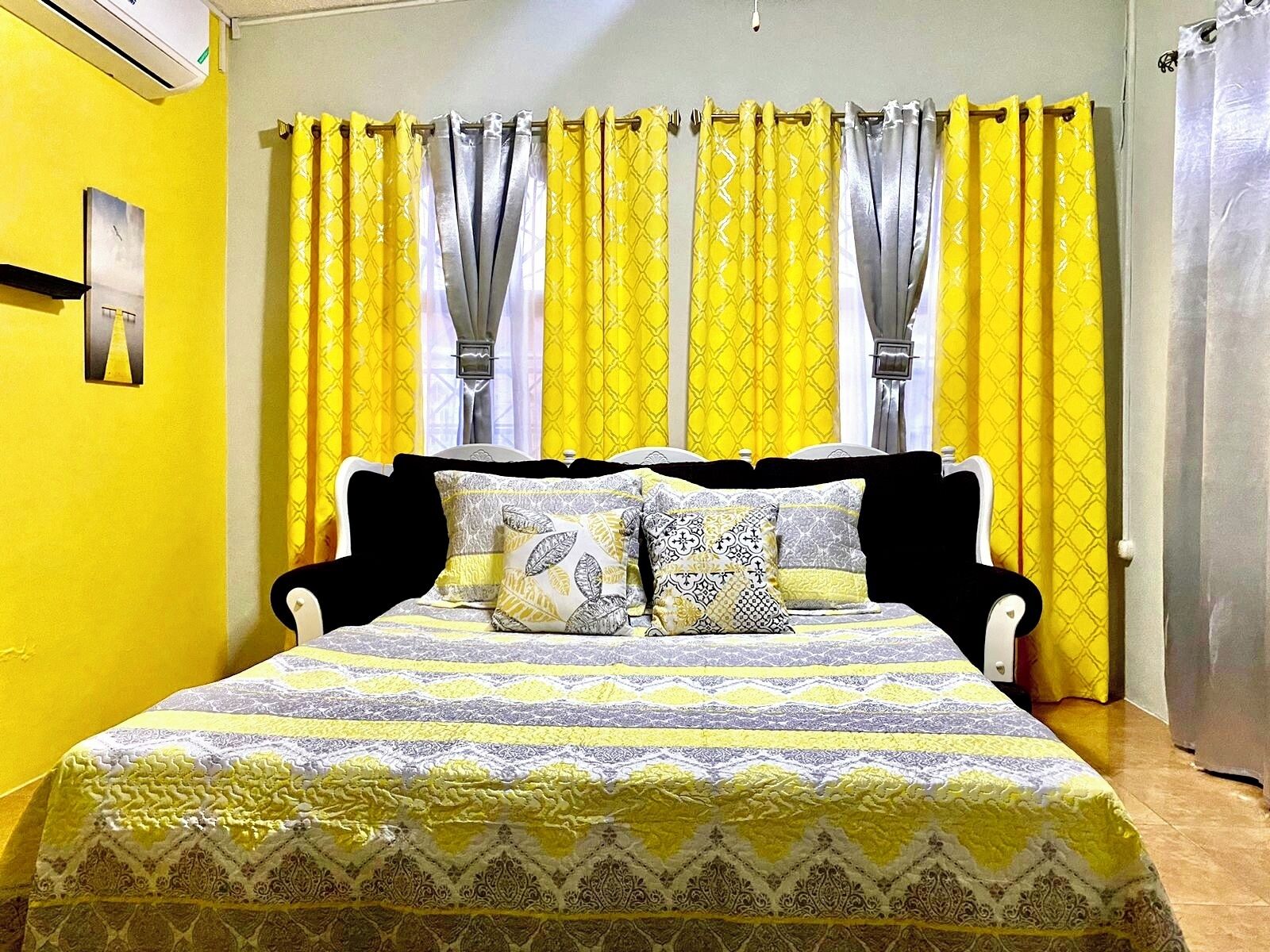 3 bedrooms, desk, iron/ironing board, free WiFi