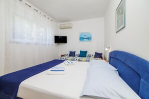 1 habitación, escritorio, wifi gratis y ropa de cama 