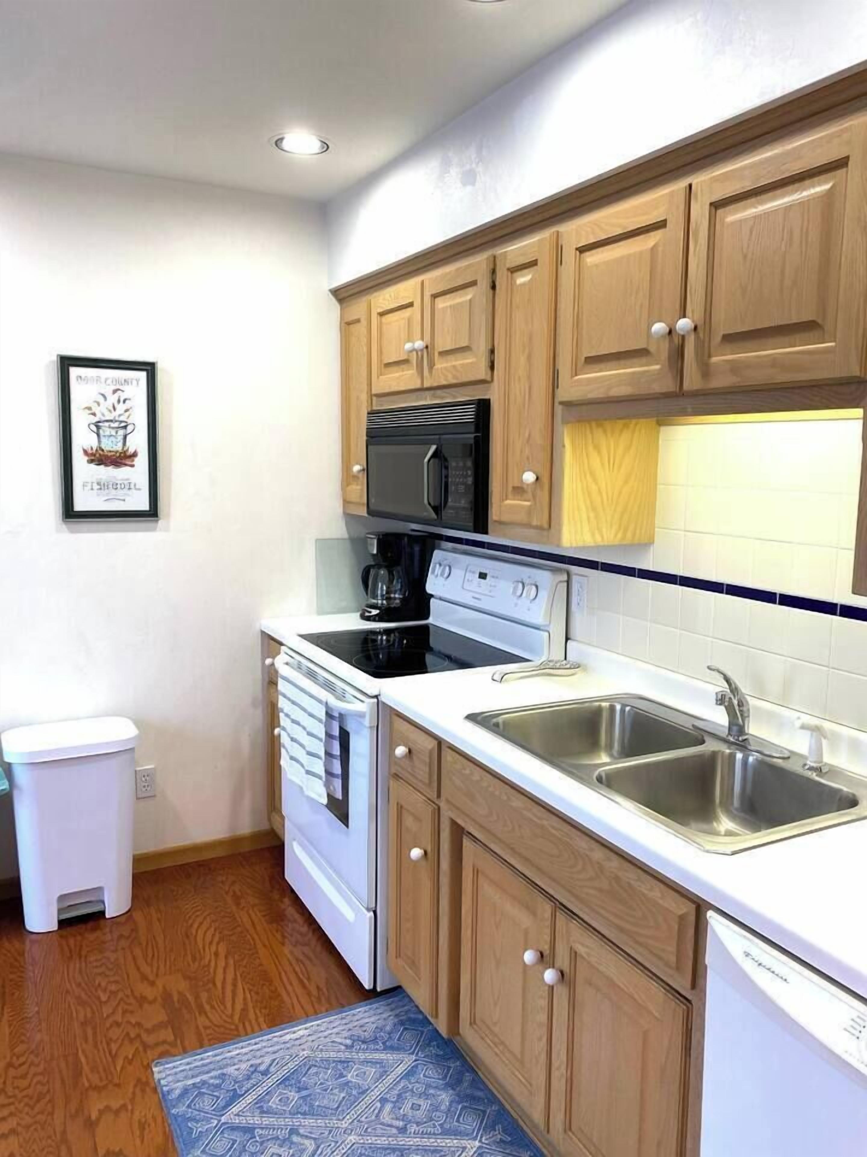 Réfrigérateur, cafetière/bouilloire