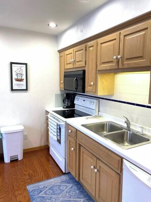 Frigorífic i cafetera i tetera 