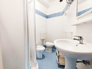 Apartment, 1 Bedroom, Balcony, City View | Bathroom - Cozy Flat With Pool Near the Beach (Jesolo)