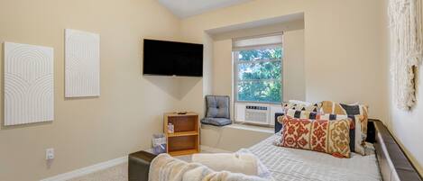 4 soverom, strykejern/-brett, reiseseng for barn og wi-fi (inkludert)