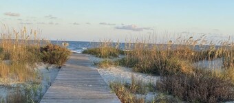 New to VRBO-One Particular Marsh-Sunrise Views,Marina Living-Golf Cart Included