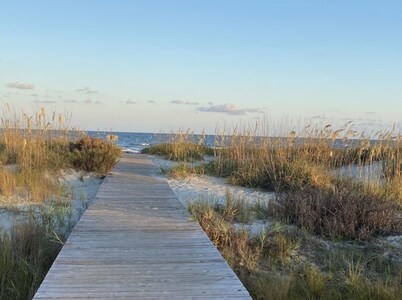 New to VRBO-One Particular Marsh-Sunrise Views,Marina Living-Golf Cart Included