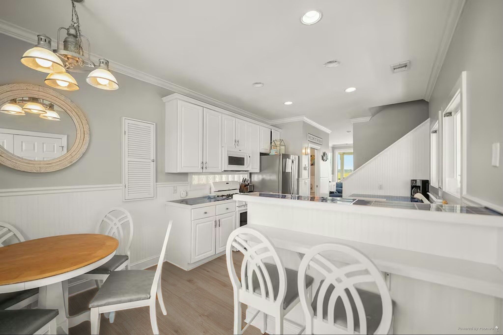 Micro-ondes, four, plaque de cuisson, lave-vaisselle