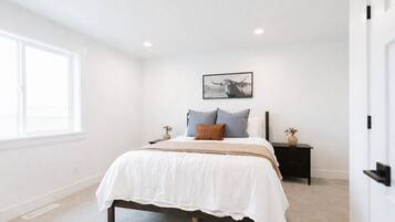 3 bedrooms, WiFi, bed sheets