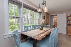 Dining - Rush Pond Retreat at Goose Rocks Beach (Kennebunkport)