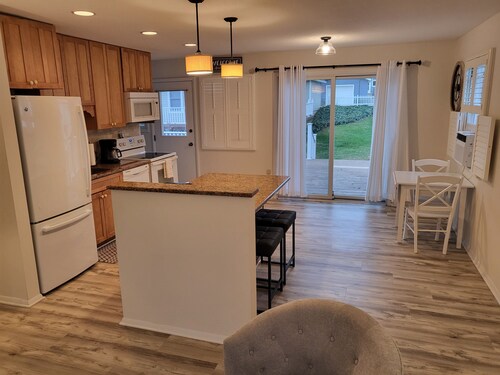 Prime Location!! 3 bedroom, 1 bath w/parking in this Lake Home in St. Joseph, MI