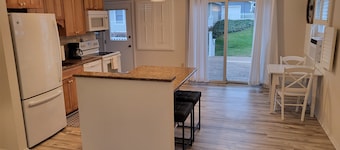 Prime Location!! 3 bedroom, 1 bath w/parking in this Lake Home in St. Joseph, MI
