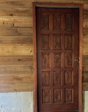 Exterior detail - Creekside suite on Pender Island. Short walk to lake and ocean! Short term stay. (Pender Island)