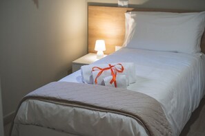 2 室のベッドルーム、アイロン / アイロン台、WiFi、ベッドシーツ