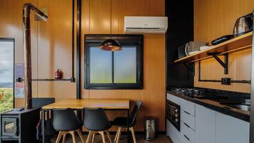 Basic Apartment | Private kitchen