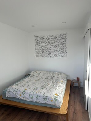 1 bedroom, WiFi, bed sheets - Bright apartment with river view in quiet Penha de França (Lisboa)
