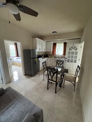 In-room safe, blackout drapes, free WiFi