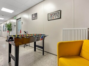 Game room - Ruhiges zimmer für 6 Parkplatz · Haustiere frei (Nürtingen)