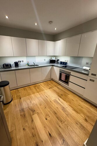 Crown Street Chic Retreat